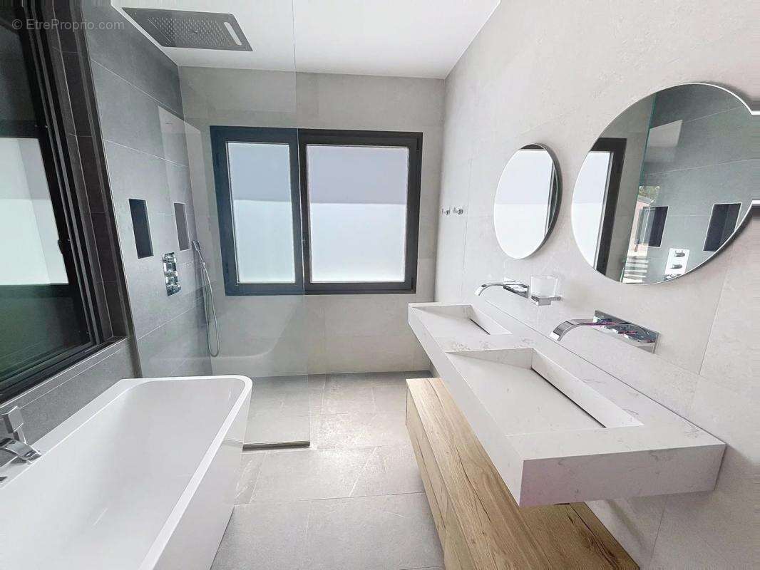 Maison à SAINT-PIERRE