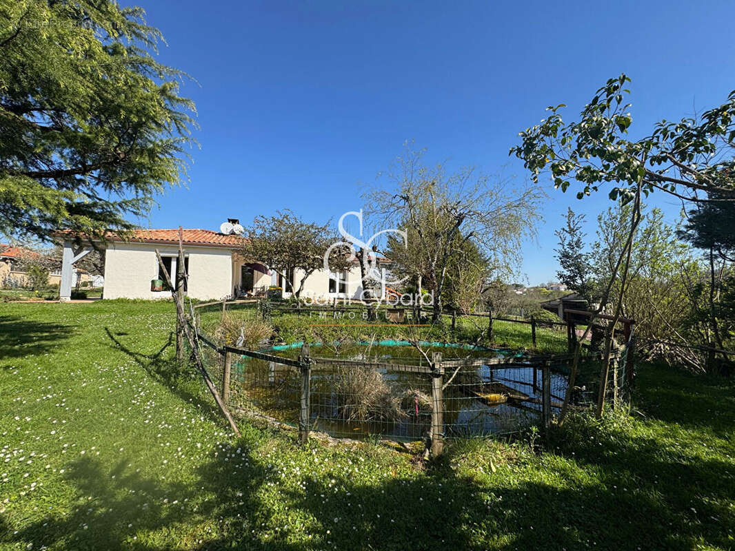 Maison à FLEAC