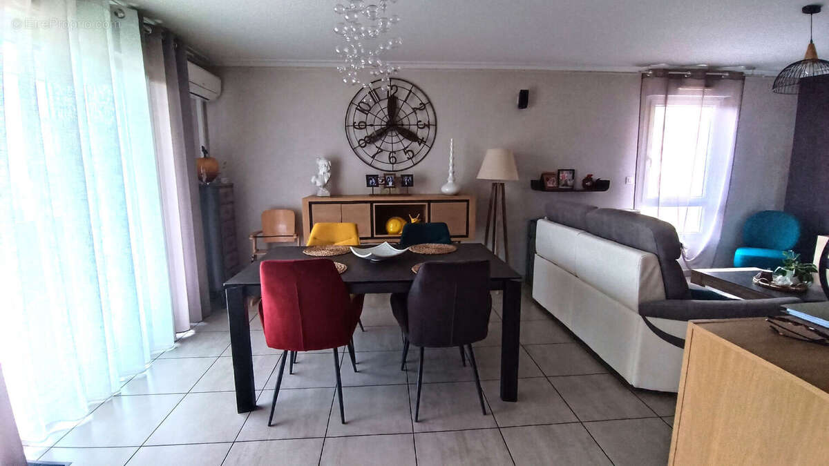 Appartement à ONET-LE-CHATEAU