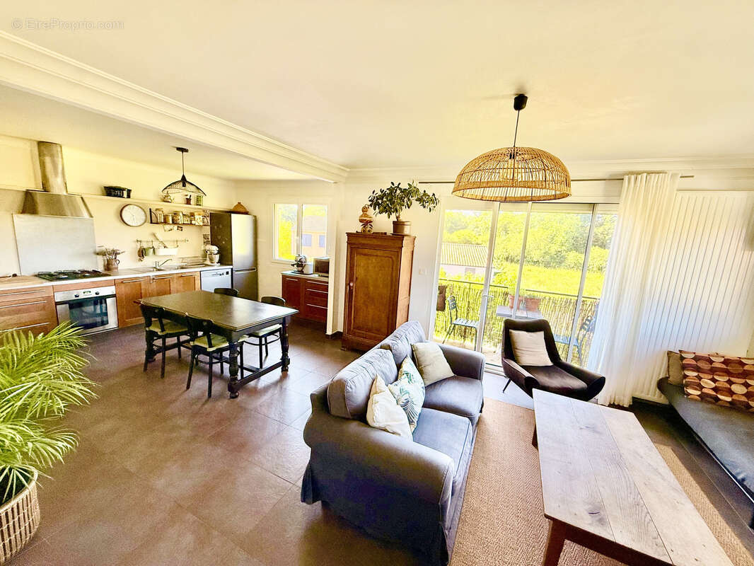 A vendre en exclusivite a pont saint martin maison de bourg familiale de 135 m2 avec locatif t3 de 60 m2 - photo 2