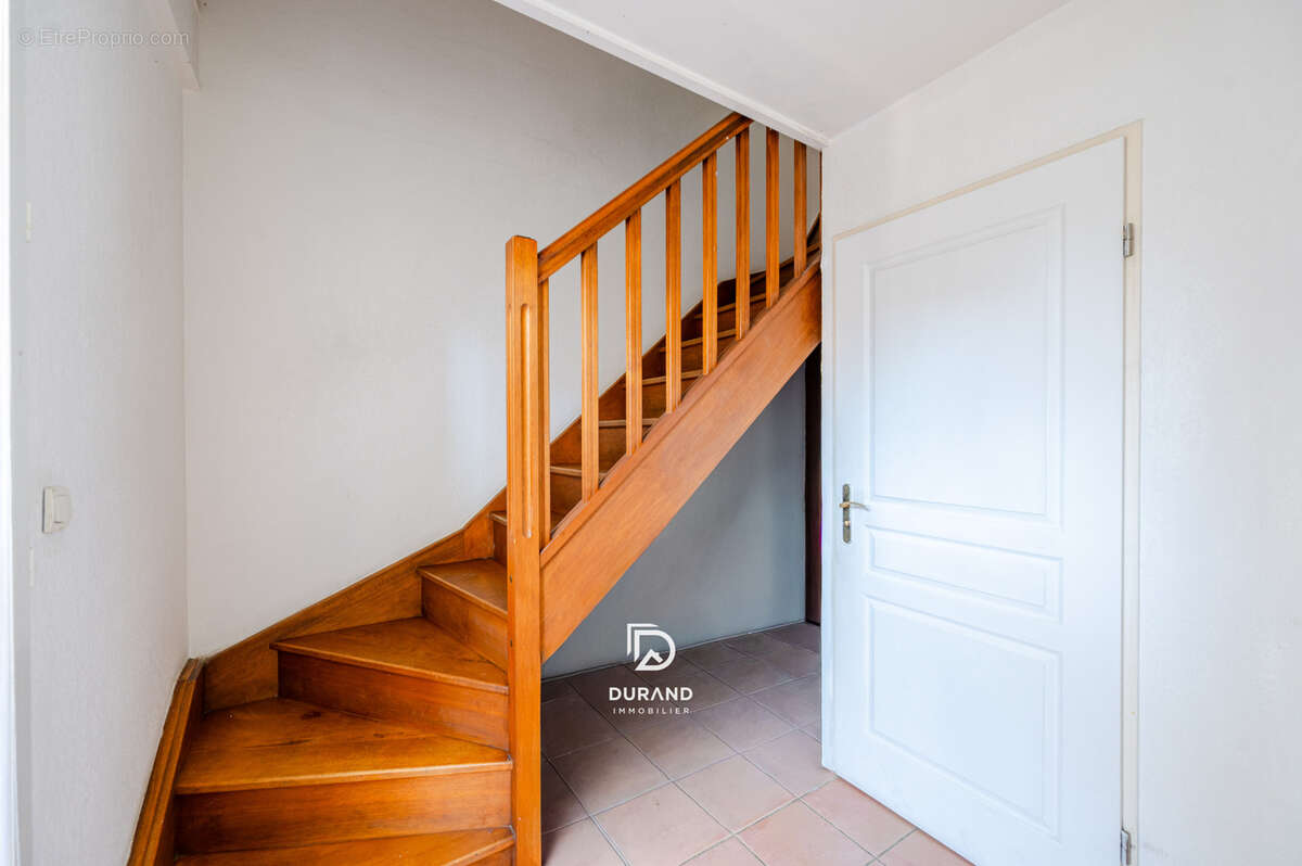 Appartement à MARSEILLE-2E