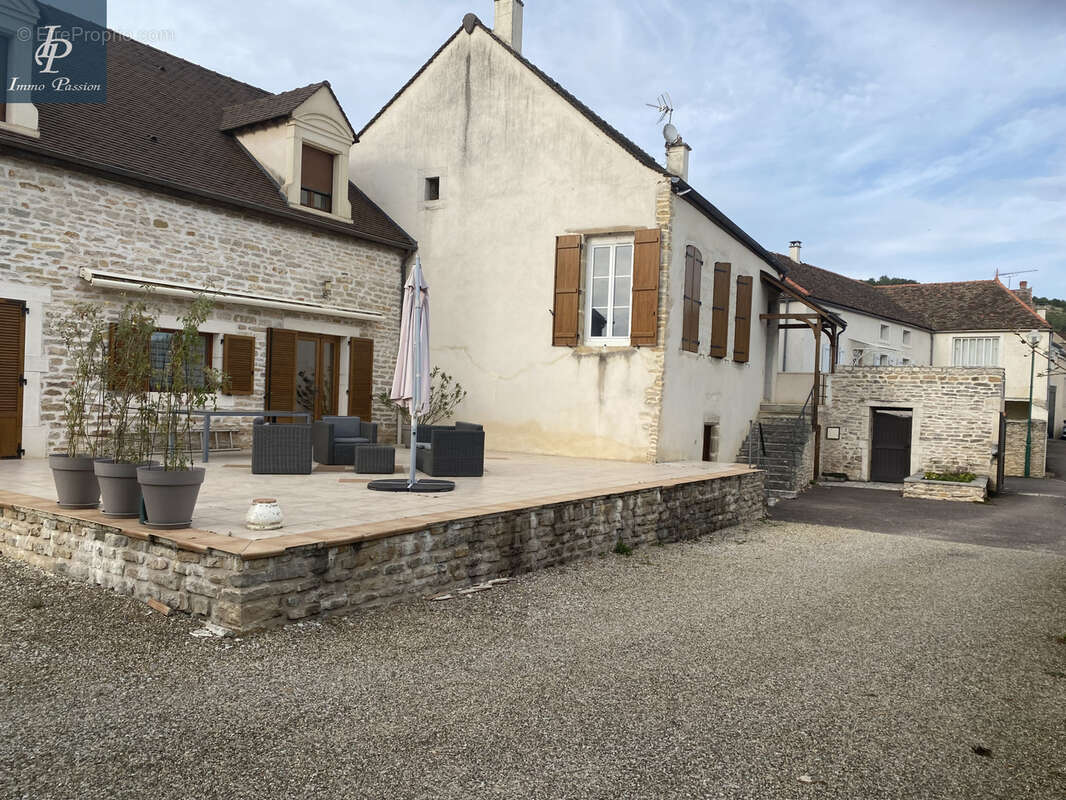 Maison à SANTENAY