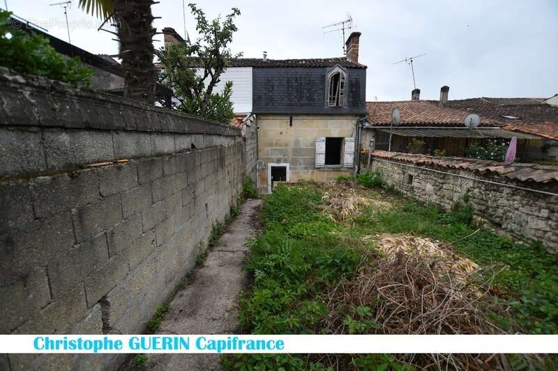 Maison à COGNAC