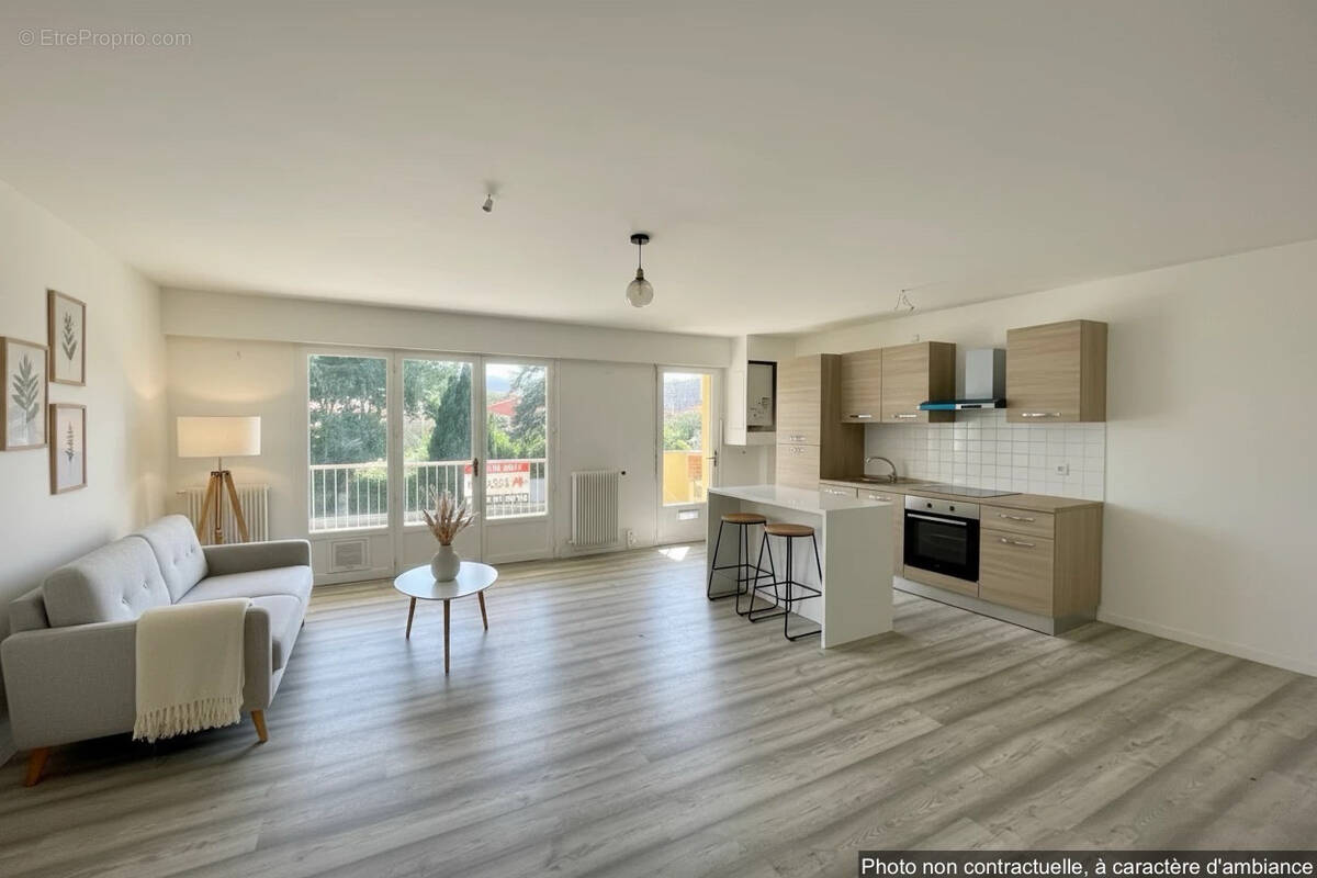 Appartement à MANDELIEU-LA-NAPOULE