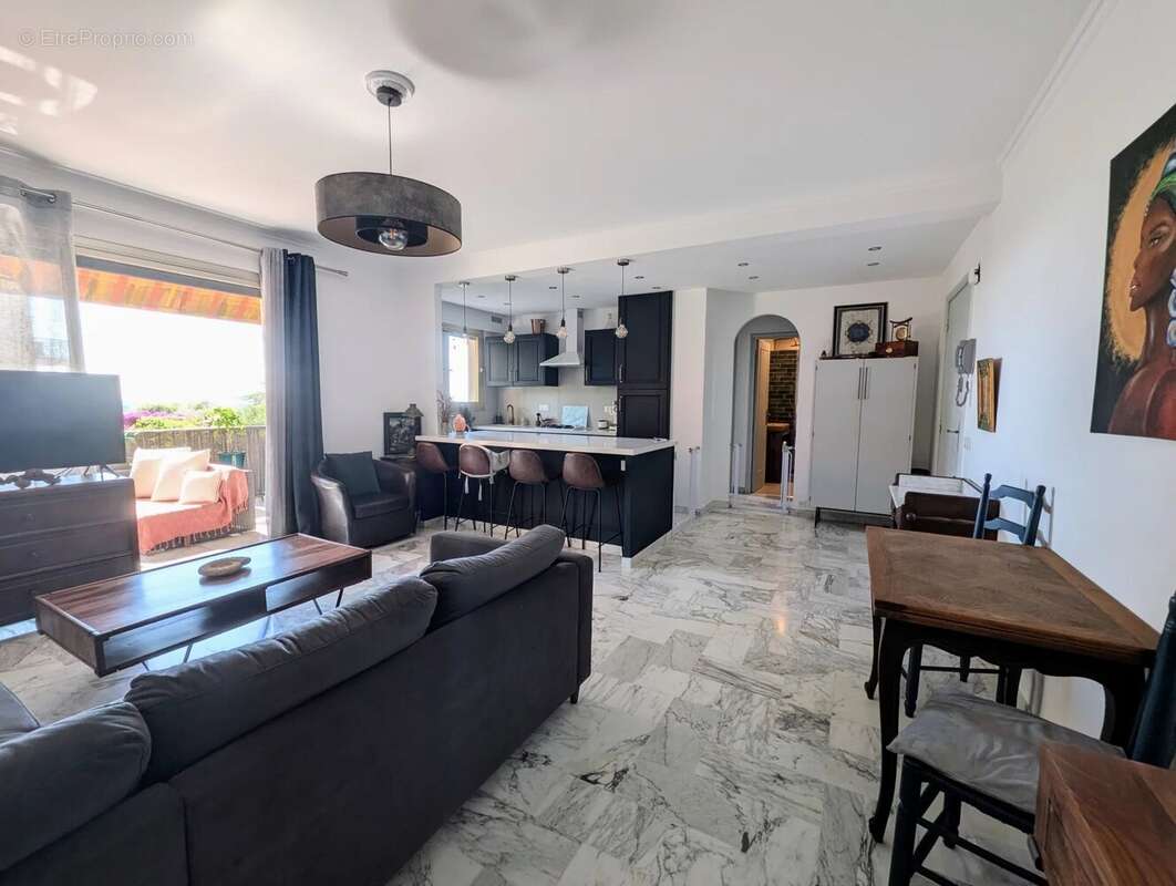 Superbe appartement t2 calme / vue mer grande terrasse et garage - photo 3