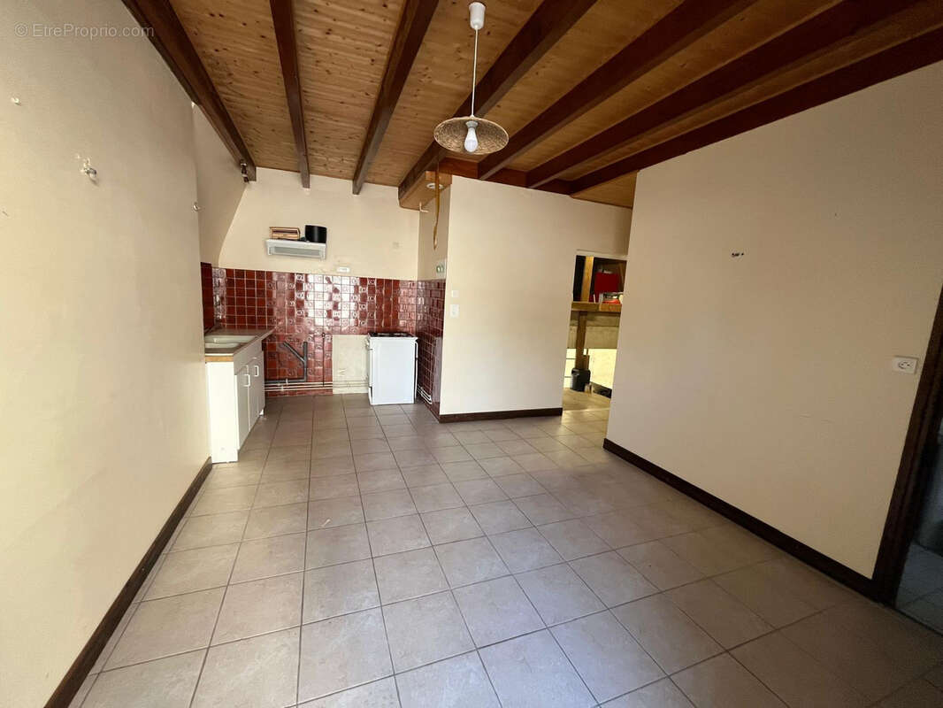 Maison à LAQUEUILLE