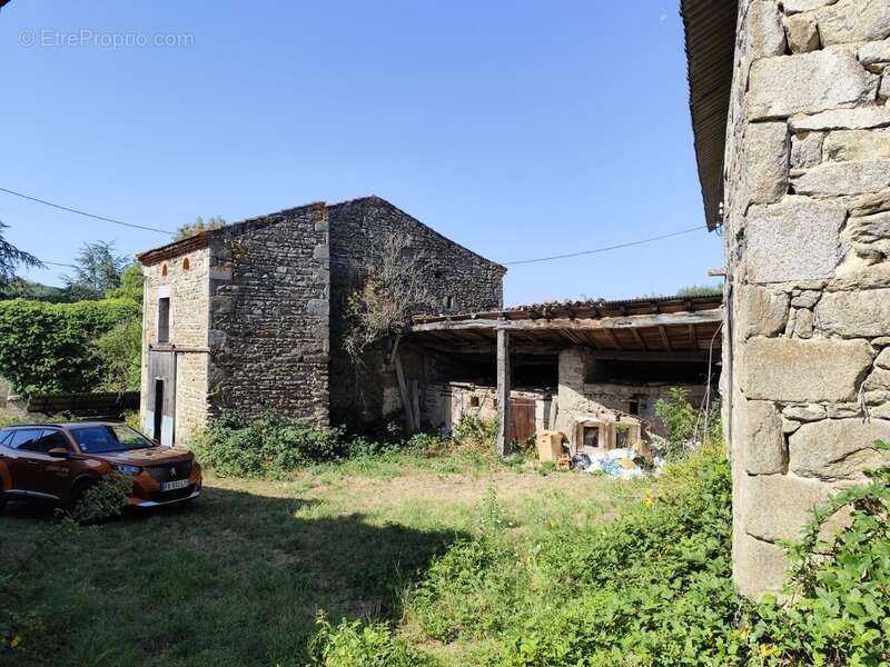Maison à SAINT-JEAN-DES-OLLIERES