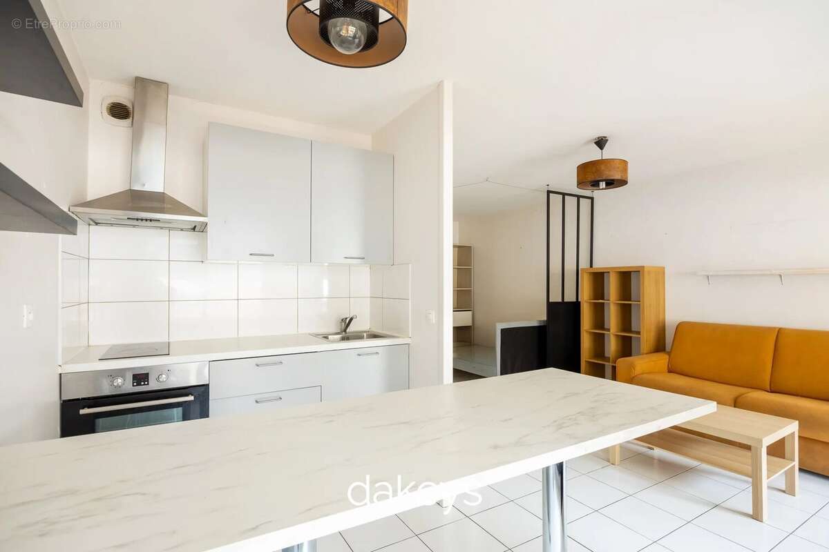 Appartement à MARSEILLE-7E