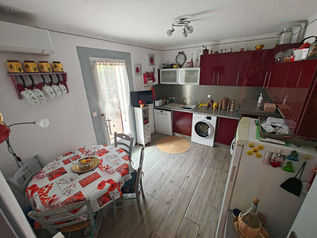 Maison à SOLLIES-VILLE