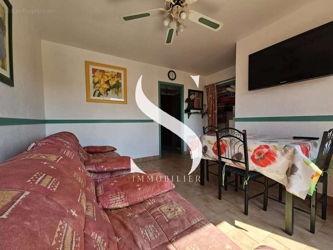 Studio de 27 m² à vendre – Centre de Golfe-Juan, à deux pas des plages - photo 5