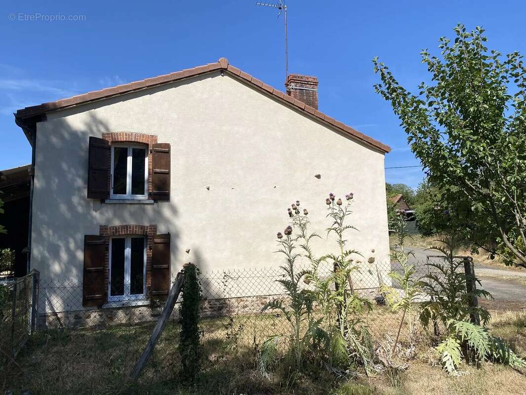 Jolie maison située dans un hameau avec jardin et garage - photo 15