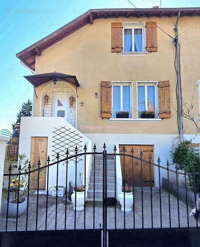 Maison à BELLERIVE-SUR-ALLIER