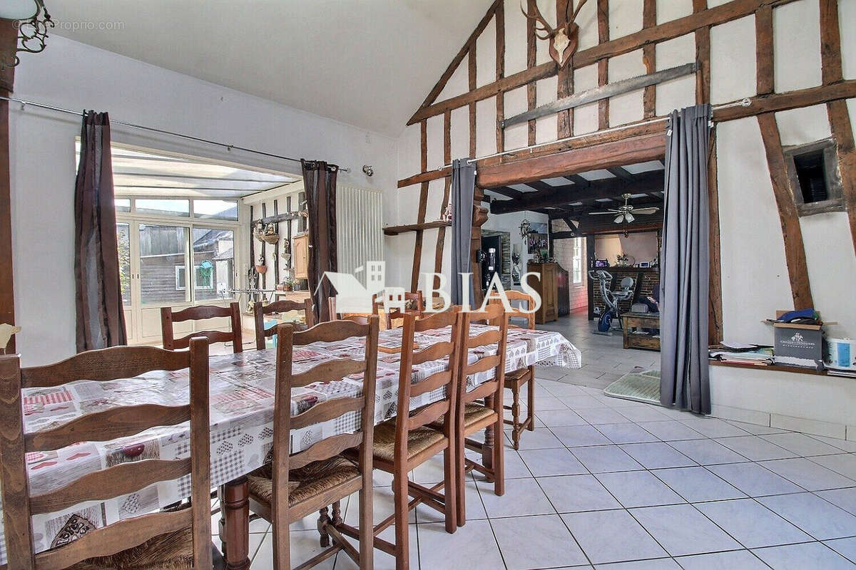 Maison à SAINT-SAENS