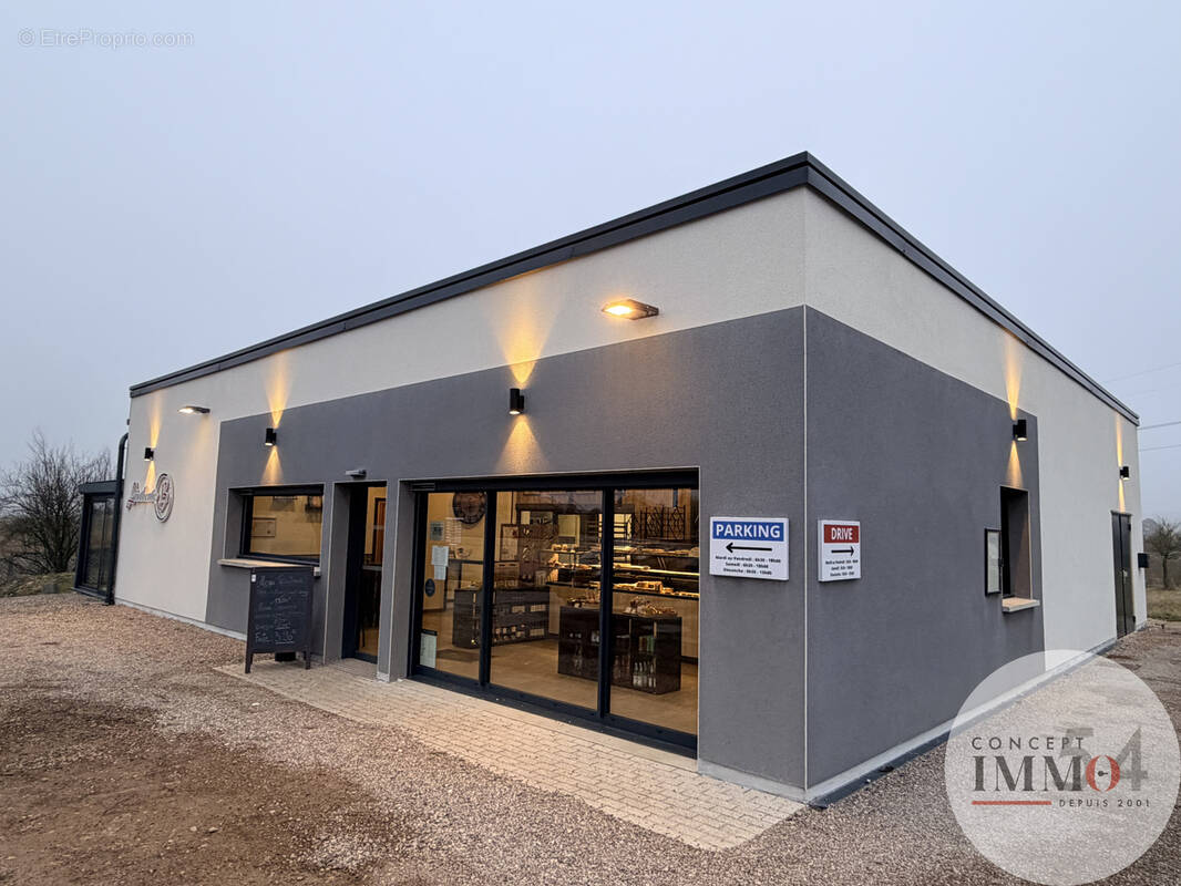 Commerce à SAIZERAIS