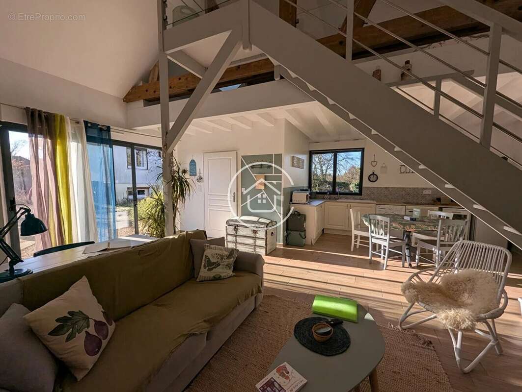 Maison Vineuil - photo 9