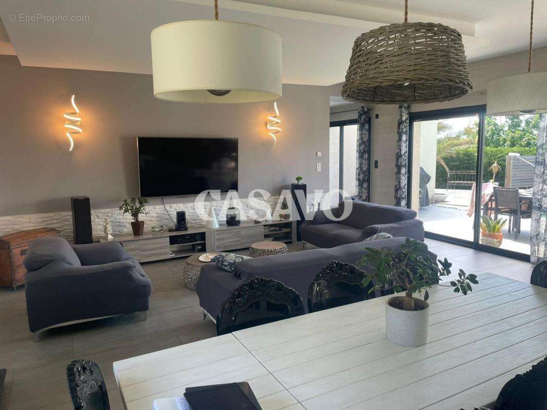 Maison à REVENTIN-VAUGRIS