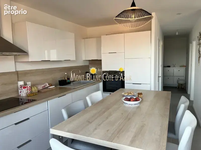 Bel appartement de 3 pieces dernier etage vue mer avec garage - photo 7