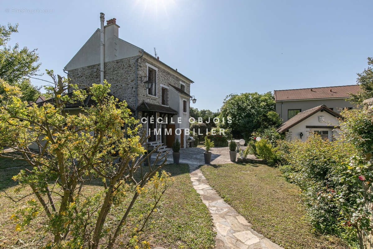 Maison à CHAMPIGNY-SUR-MARNE