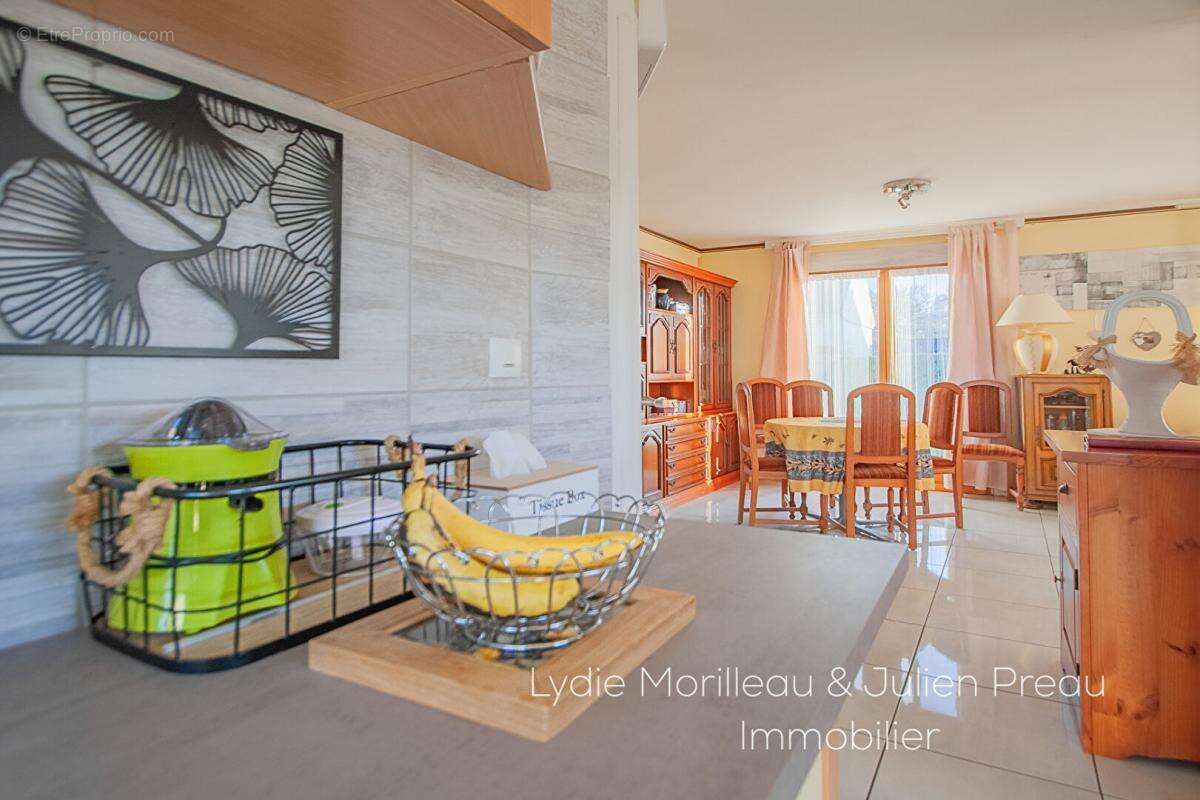 Maison à SAINT-MARS-DU-DESERT