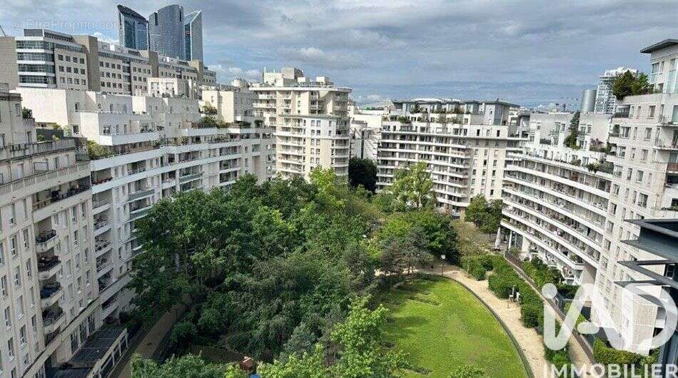 Photo 2 - Appartement à COURBEVOIE