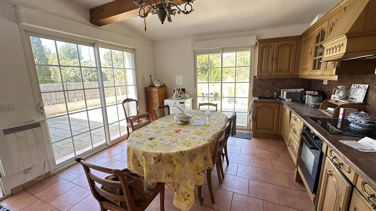 Maison à SIX-FOURS-LES-PLAGES