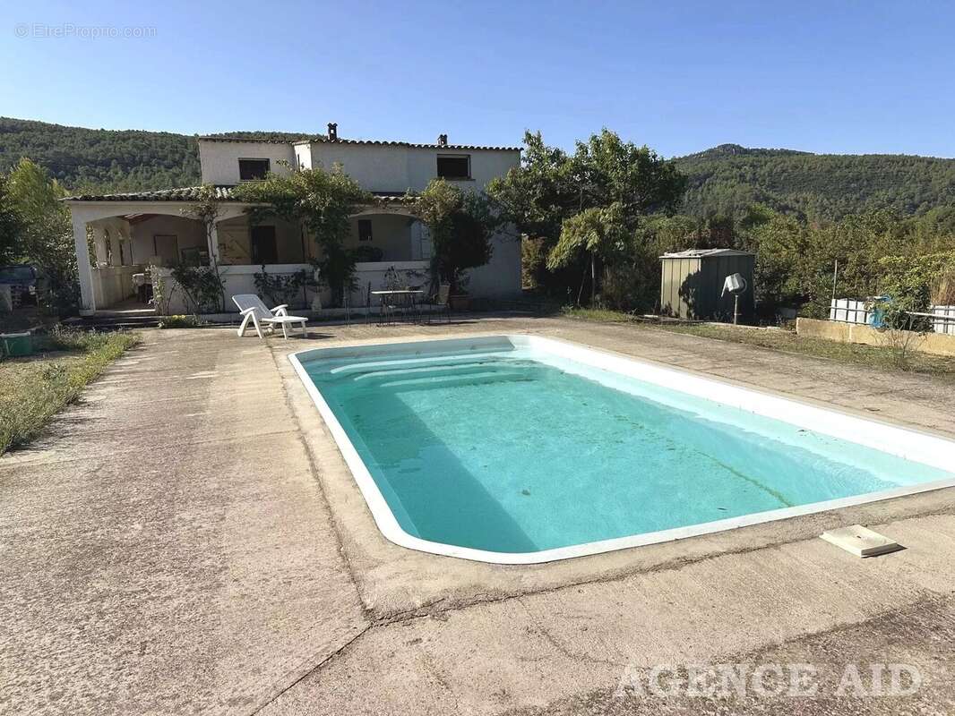 Maison à CUGES-LES-PINS