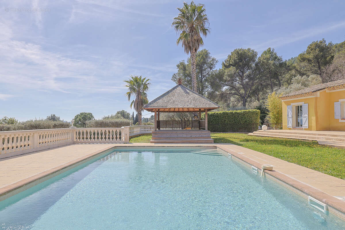 Maison à LA FARLEDE