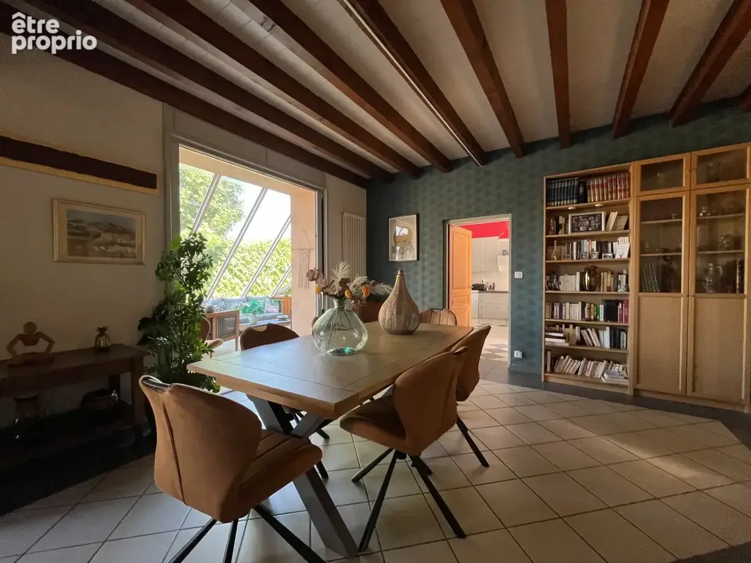Maison à vendre 10 pièces au coeur de CUISERY (71), avec piscine - photo 6