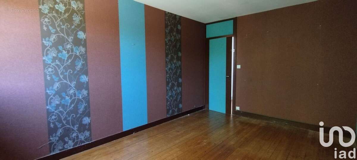 Photo 9 - Maison à NEUVICQ-LE-CHATEAU