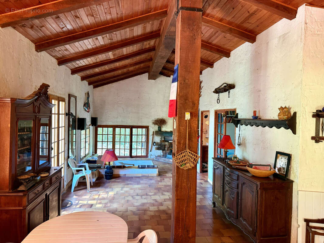 maison T6 de 135 m2 sur 1172 m2 de terrain - photo 3