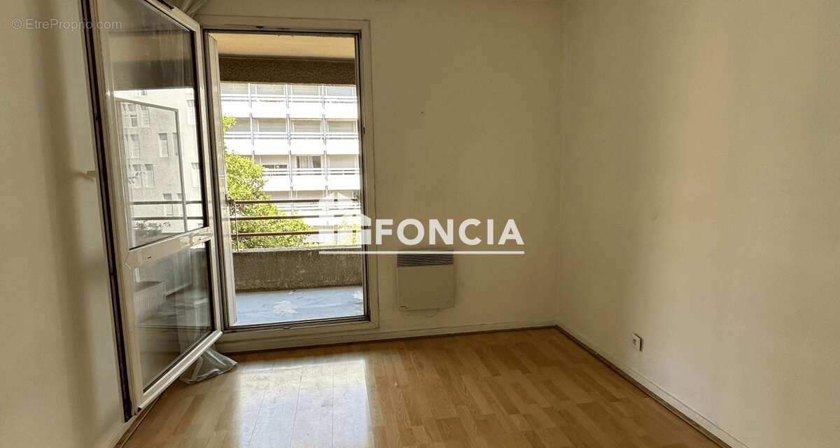 T3 traversant avec double terrasse et parking – Secteur Timone - photo 6