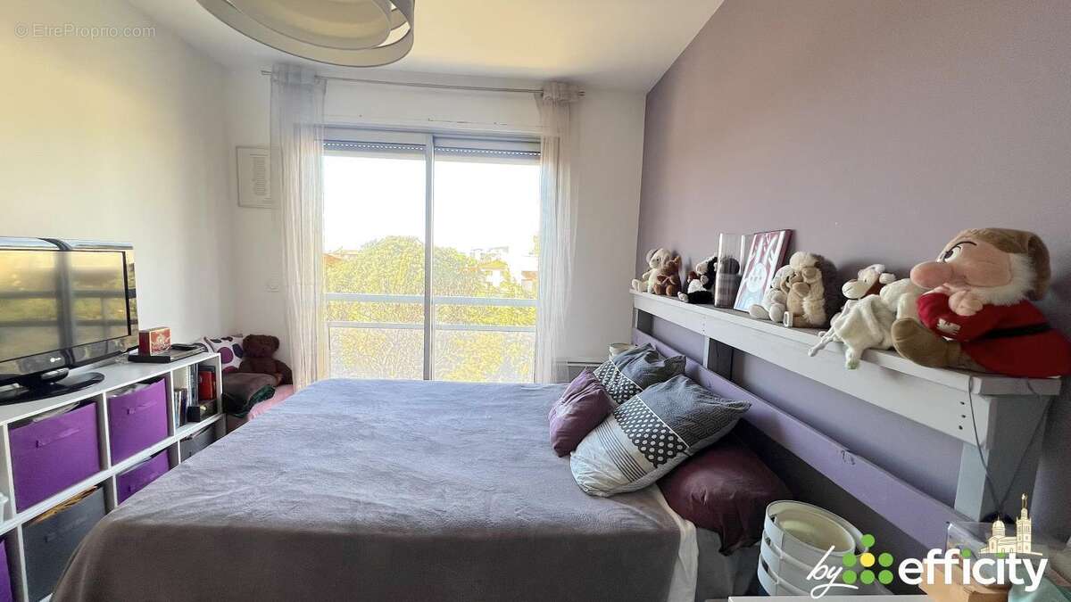 Appartement à MARSEILLE-9E