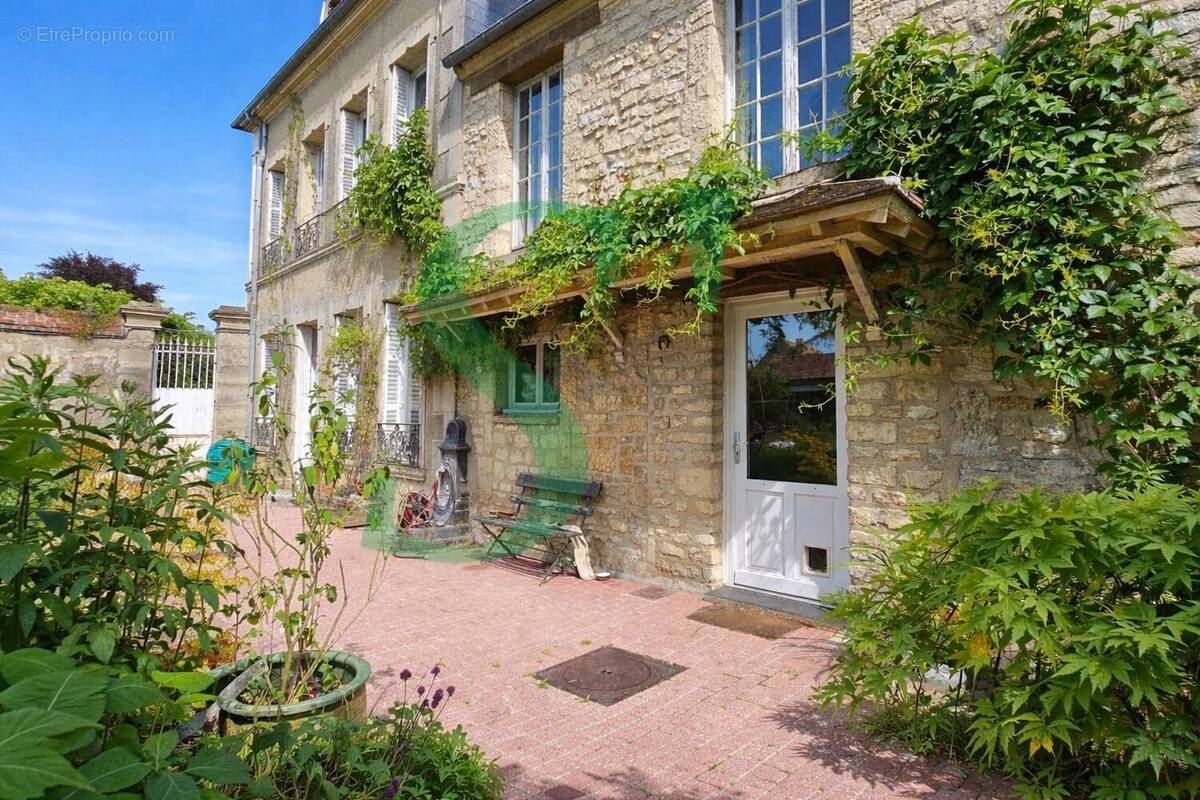 Maison à CHARS