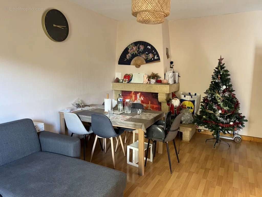 Appartement à LAVIT