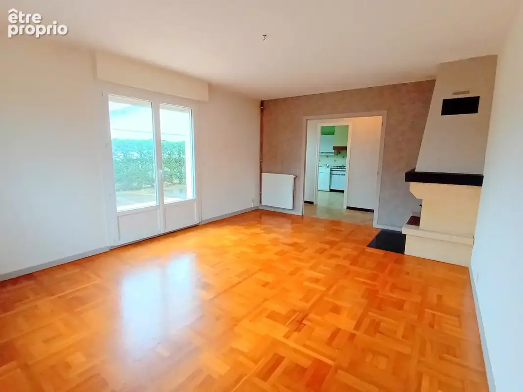 Maison plain-pied à vendre à saint-just-saint-rambert 3 chambres + garage + terrain 869 m2 - photo 4