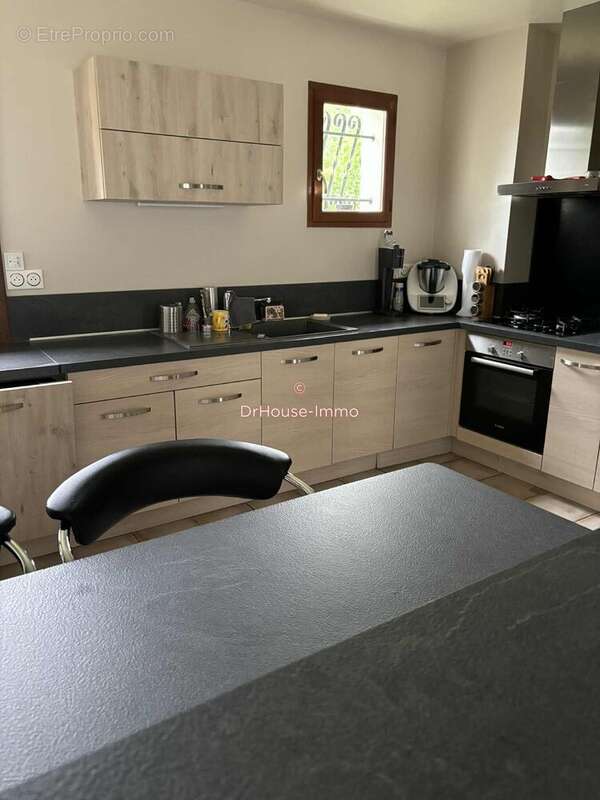 Maison 77 m² à Coutures  - photo 522