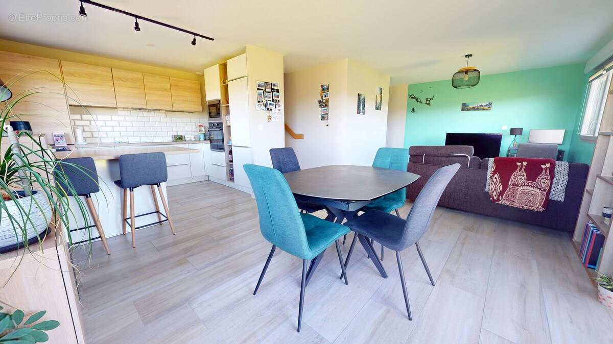Appartement à HAUTEVILLE-LES-DIJON