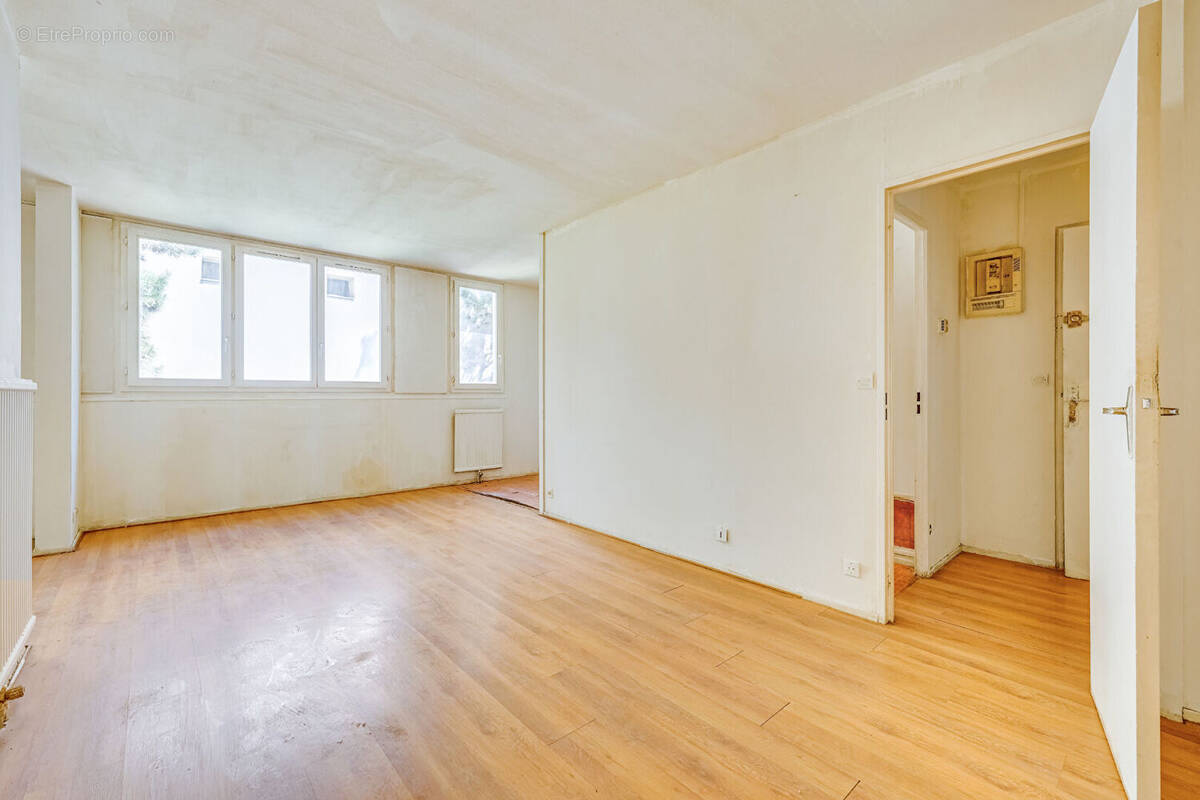 Appartement à PARIS-10E