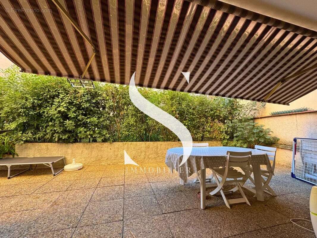 Appartement à VALLAURIS