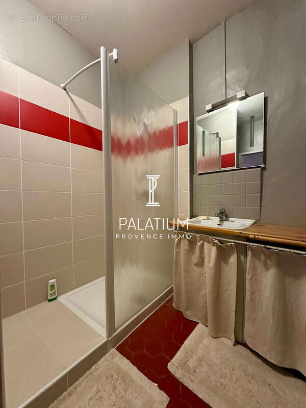 Maison à SAINT-SATURNIN-LES-APT