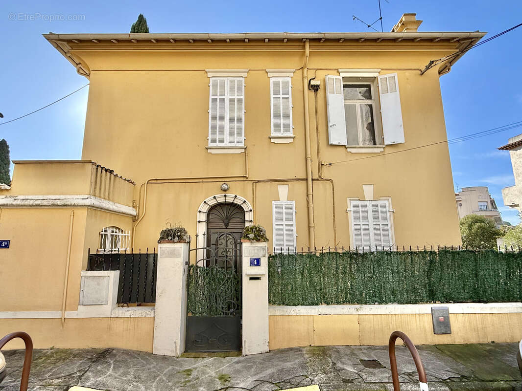 Maison à LE CANNET
