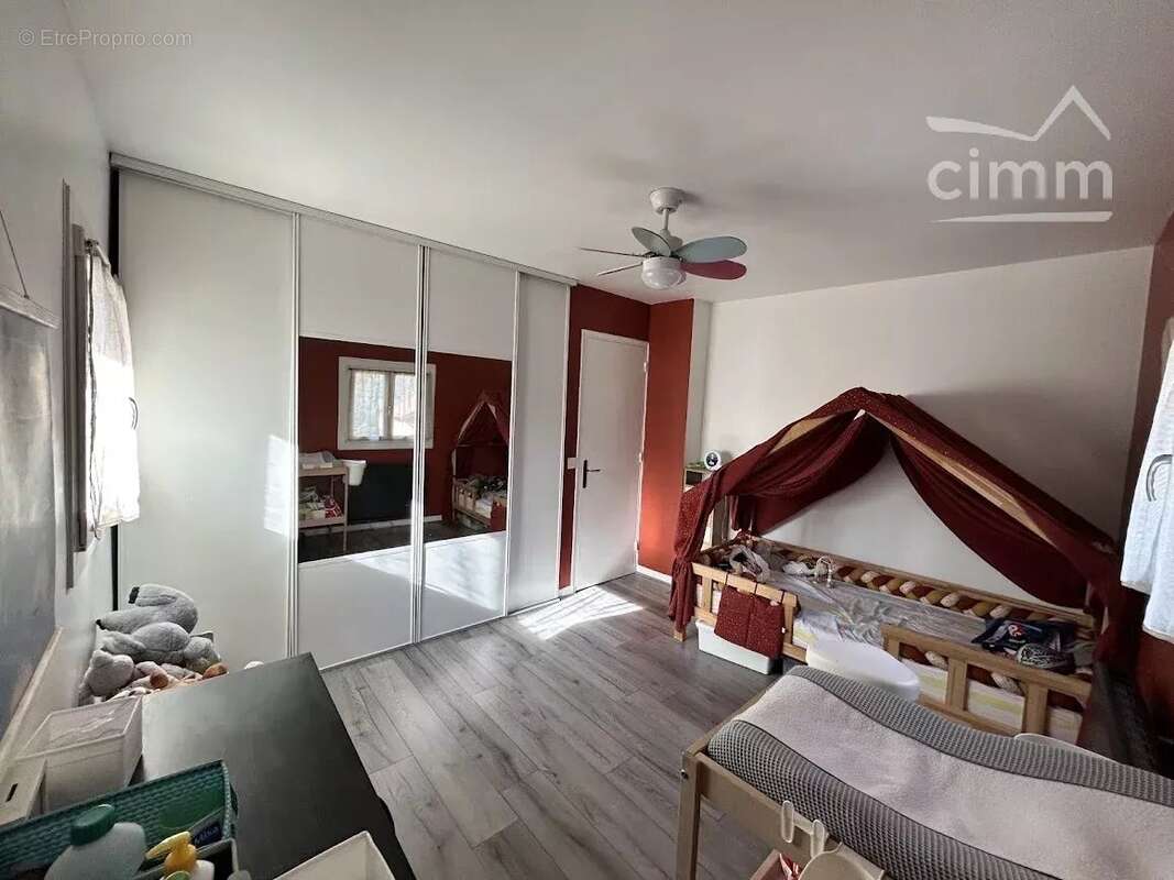 Maison à SAINT-EGREVE