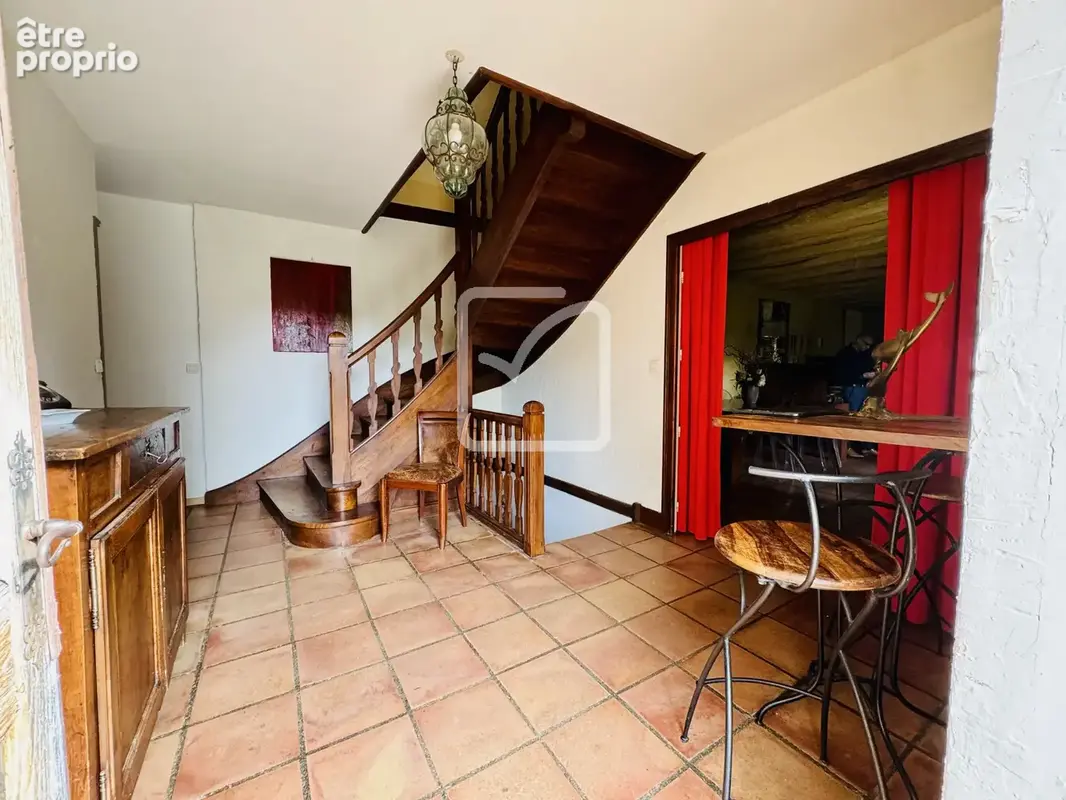 Demeure de caractere dominant sarlat avec dépendances et piscine - photo 18