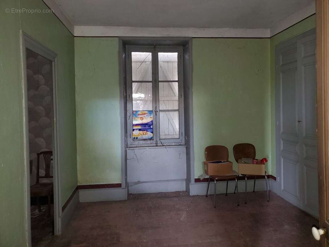 Photo 8 - Maison à GENELARD