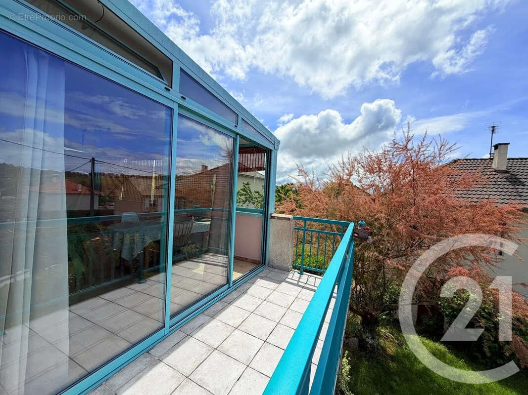 Maison 107 m² à Jussac  - photo 14