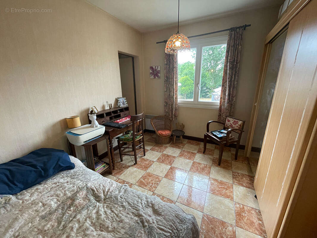 Maison de plain-pied avec piscine et jardin à Penne-d'Agenais - photo 11