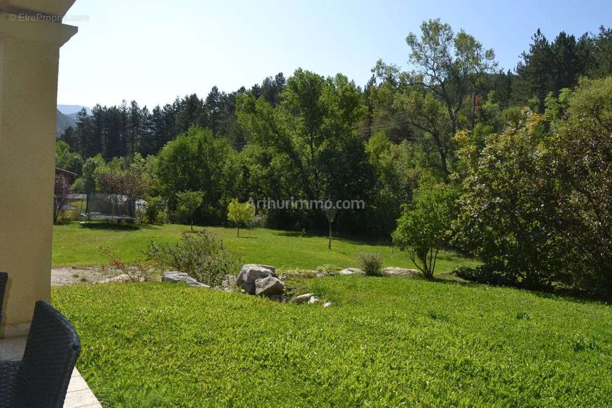 Maison à SAINT-ANDRE-LES-ALPES