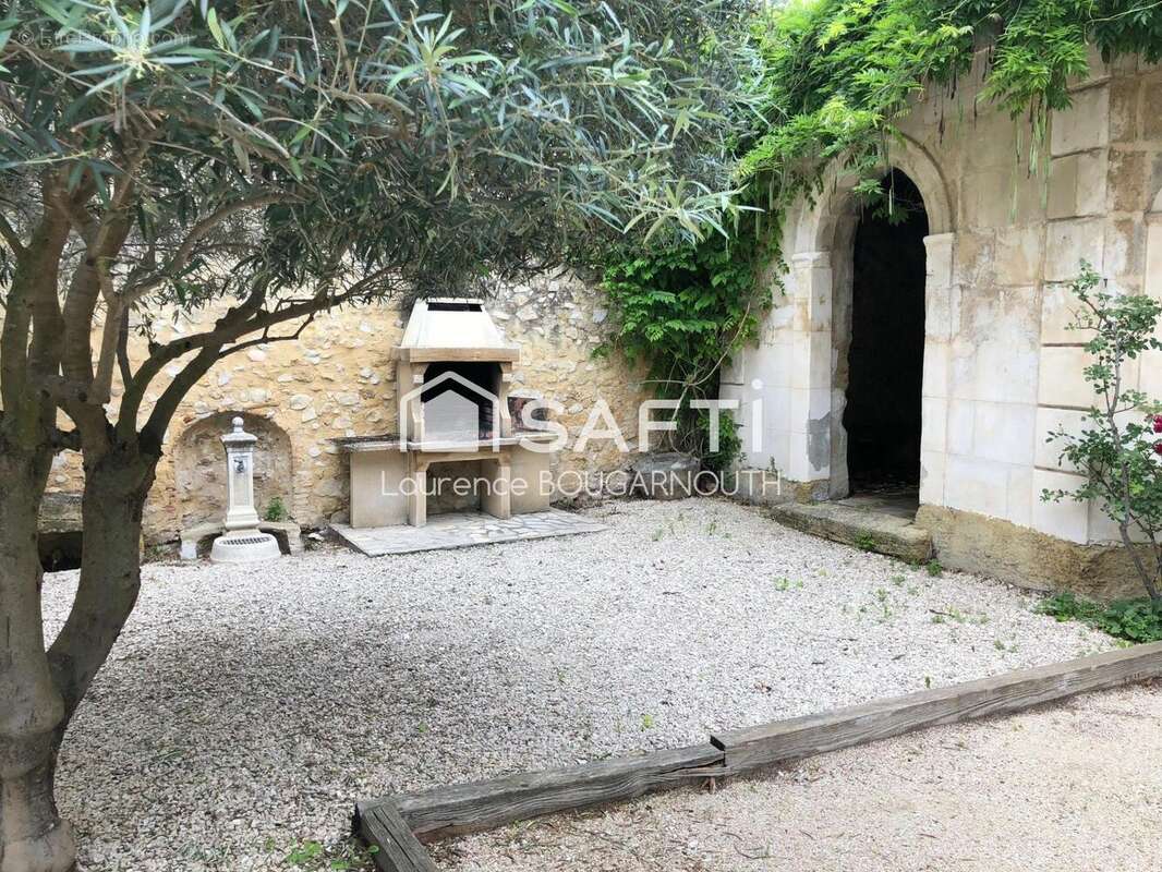 Appartement 40 m² à Roquemaure  - photo 9
