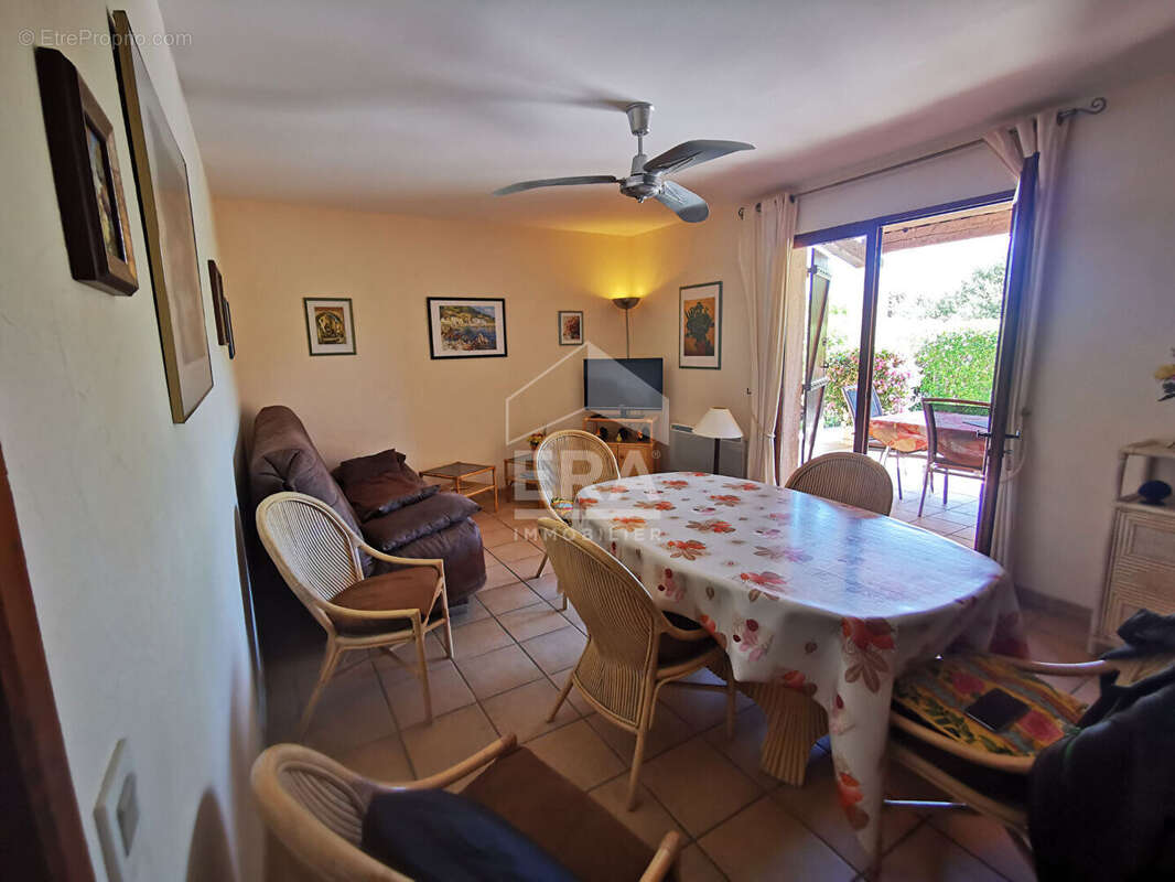 Maison à LES ISSAMBRES