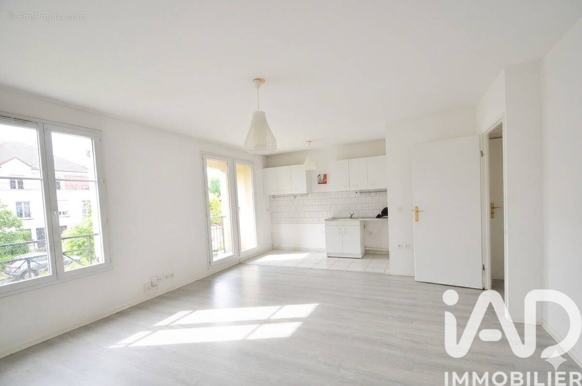 Photo 1 - Appartement à MAGNY-LE-HONGRE
